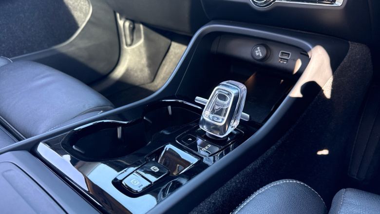 Volvo Xc40 2.0 D4 [190] Inscription Pro 5dr AWD Geartronic Diesel Estate